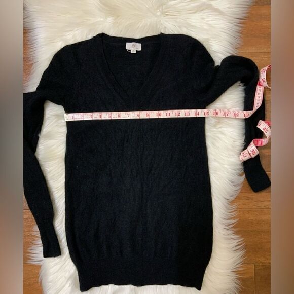 Sweater Weather for Women | AG size Xs - Picture 7 of 9